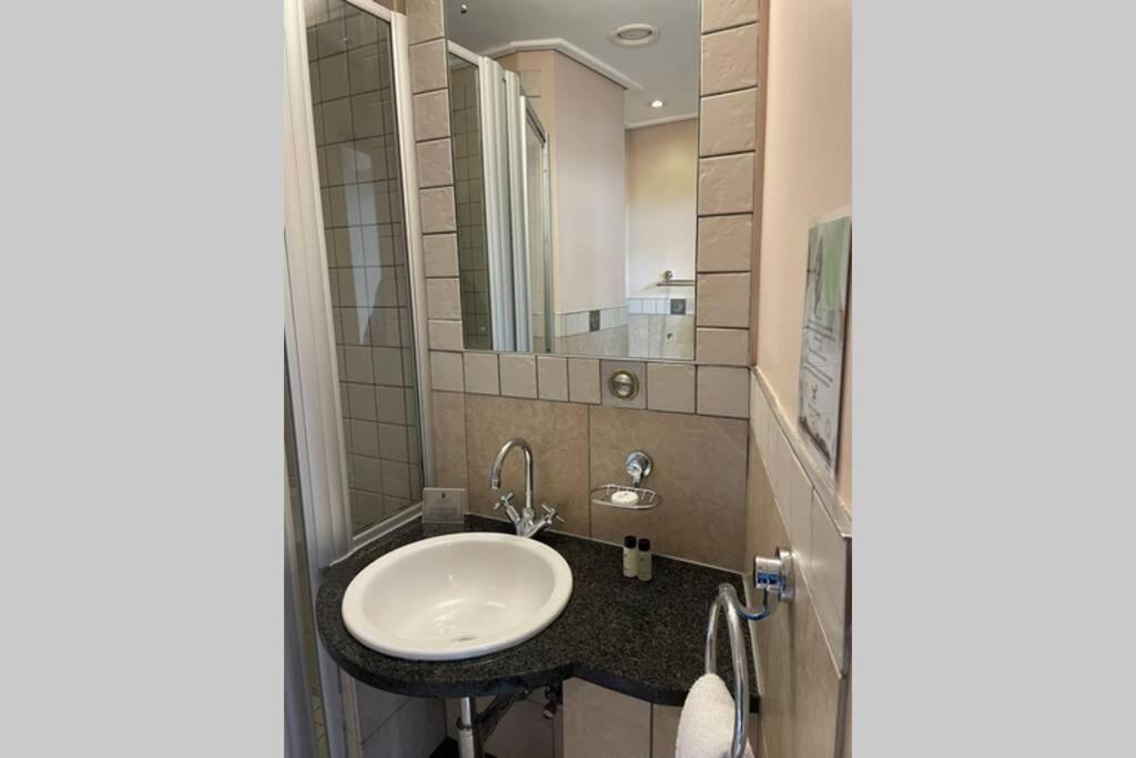 Cool & Easy Flat In The Heart Of Marshalltown Johannesburg Exteriér fotografie